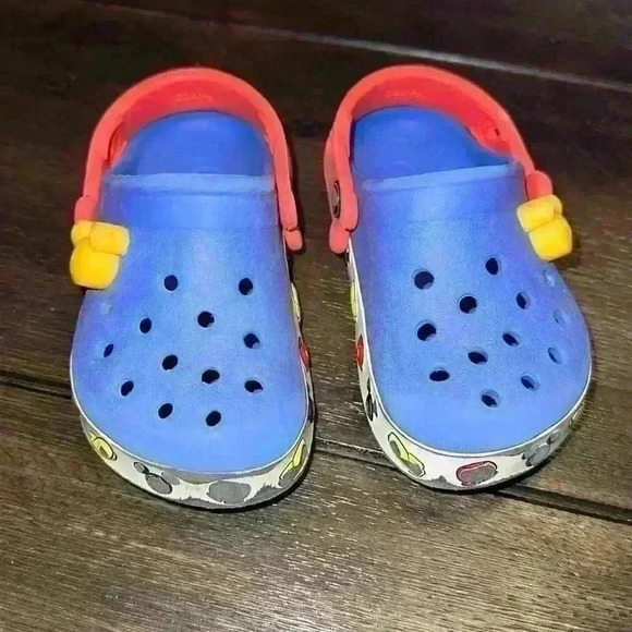 DISNEY CROCS Mickey Mouse Light Up Crocband Kids Size Junior 8/9 - Picture 1 of 7